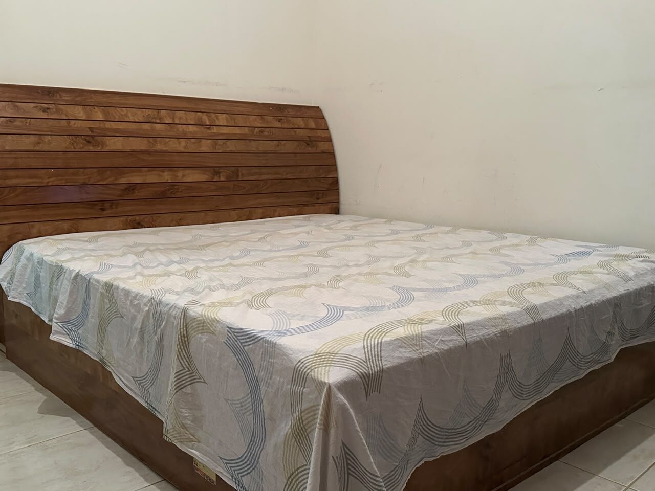 Jeddah, Furniture, SAR 490,  King Size Bed + Mattress For SALE