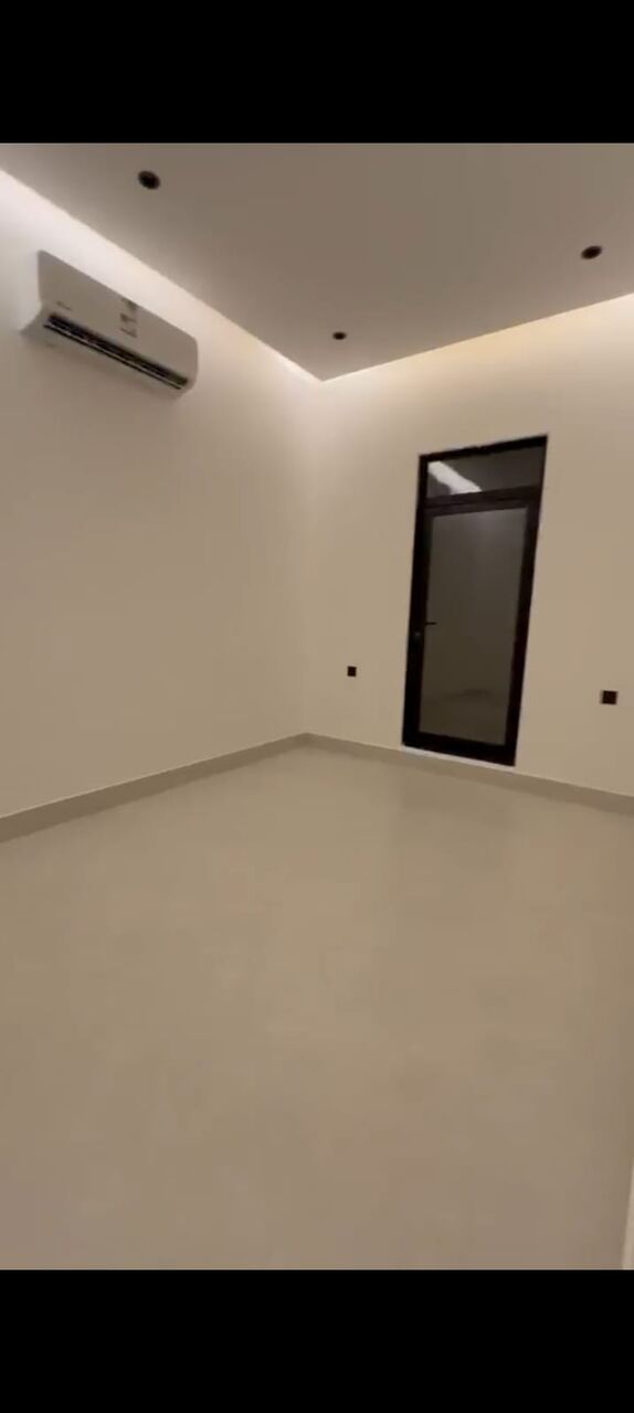 Al Rawdah, Apartments, Flats, Houses & Villas, SAR 40000/year,  3 BR,  Family Apartment With 3 Beadrooms 2 Gallery 2 Bath Kitchen Hall