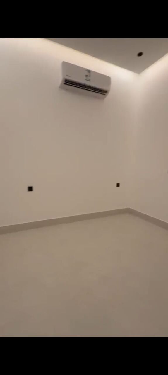 Al Rawdah, Apartments, Flats, Houses & Villas, SAR 40000/year,  3 BR,  Family Apartment With 3 Beadrooms 2 Gallery 2 Bath Kitchen Hall