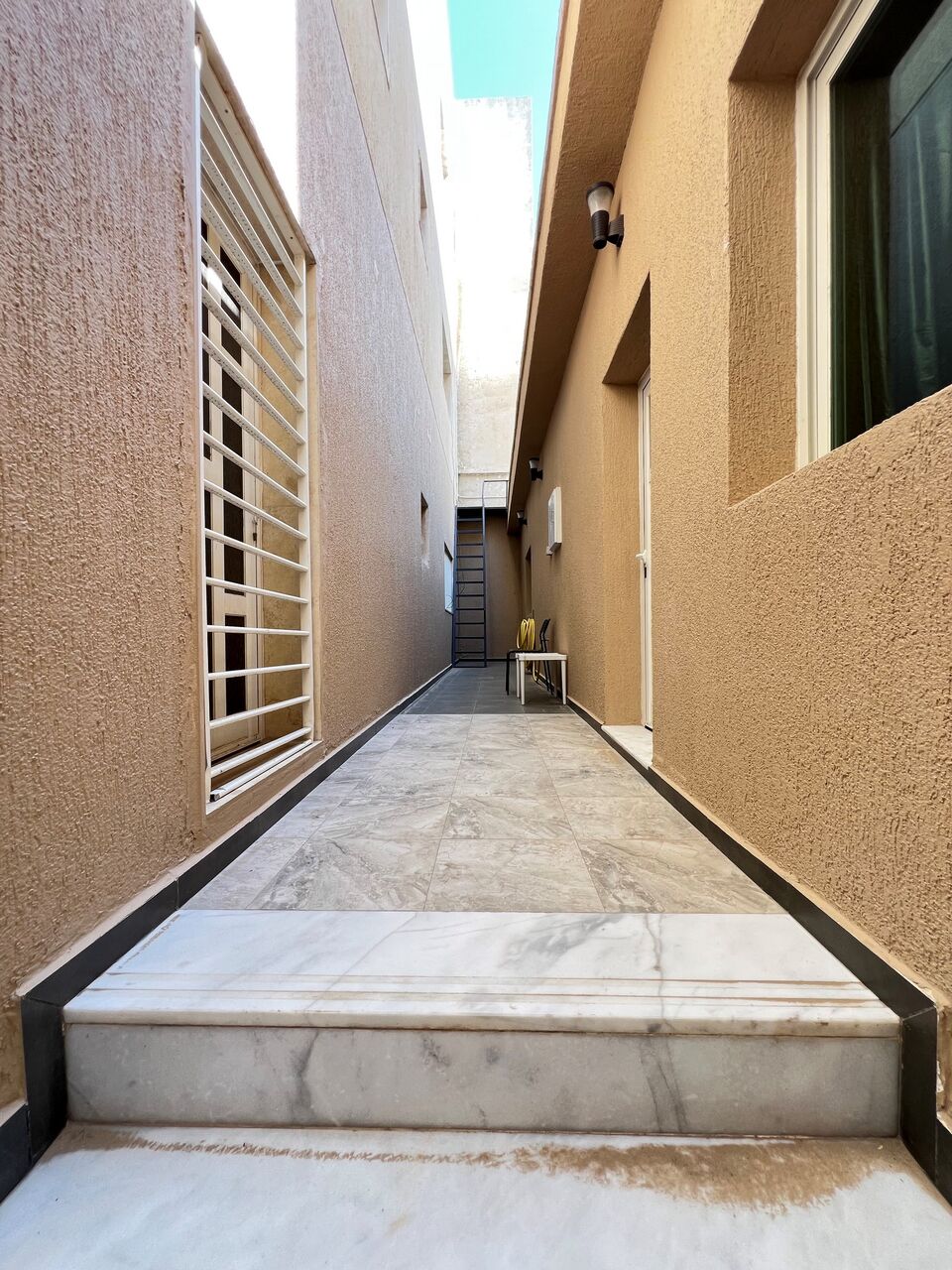 Salwa, Apartments, Flats, Houses & Villas, KWD 300/month,  Furnished,  1 BR,  Salwa &ndash; Lovely, Furnished One Bedroom Apartment W/small Yard