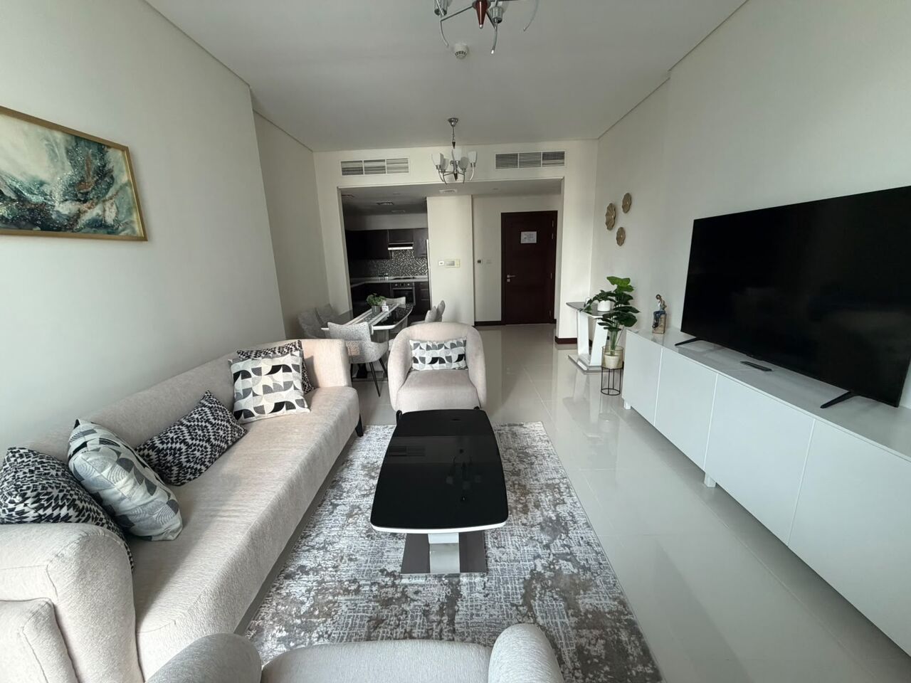 Juffair, Apartments, Flats, Houses & Villas, BHD 215/month,  2 BR,  One Room In 2 Bedroom Apartment In Juffair Is Available For Rent