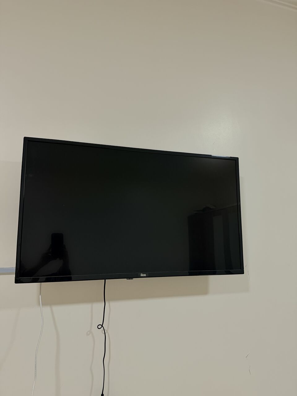 Jubail, Appliances, SAR 350,  Ikon Led Smart Tv 40&rdquo; (almost New)