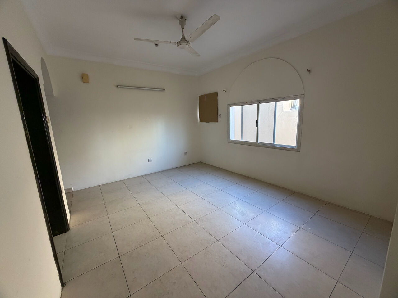 Hoora, Apartments, Flats, Houses & Villas, BHD 180/month,  2 BR,  2 Bedroom Flat For Rent Without Ewa