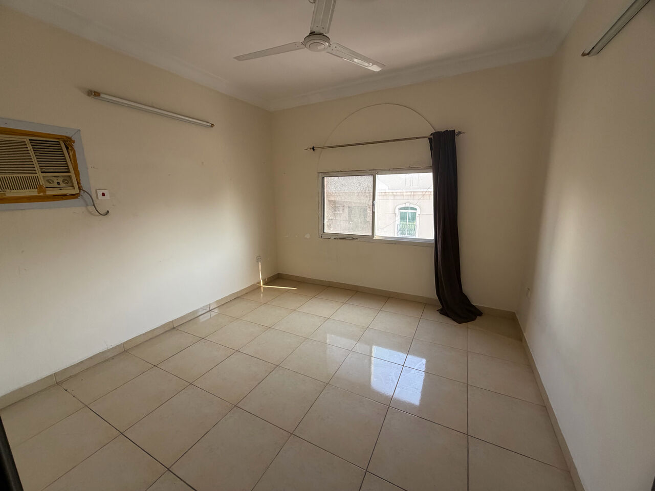 Hoora, Apartments, Flats, Houses & Villas, BHD 180/month,  2 BR,  2 Bedroom Flat For Rent Without Ewa