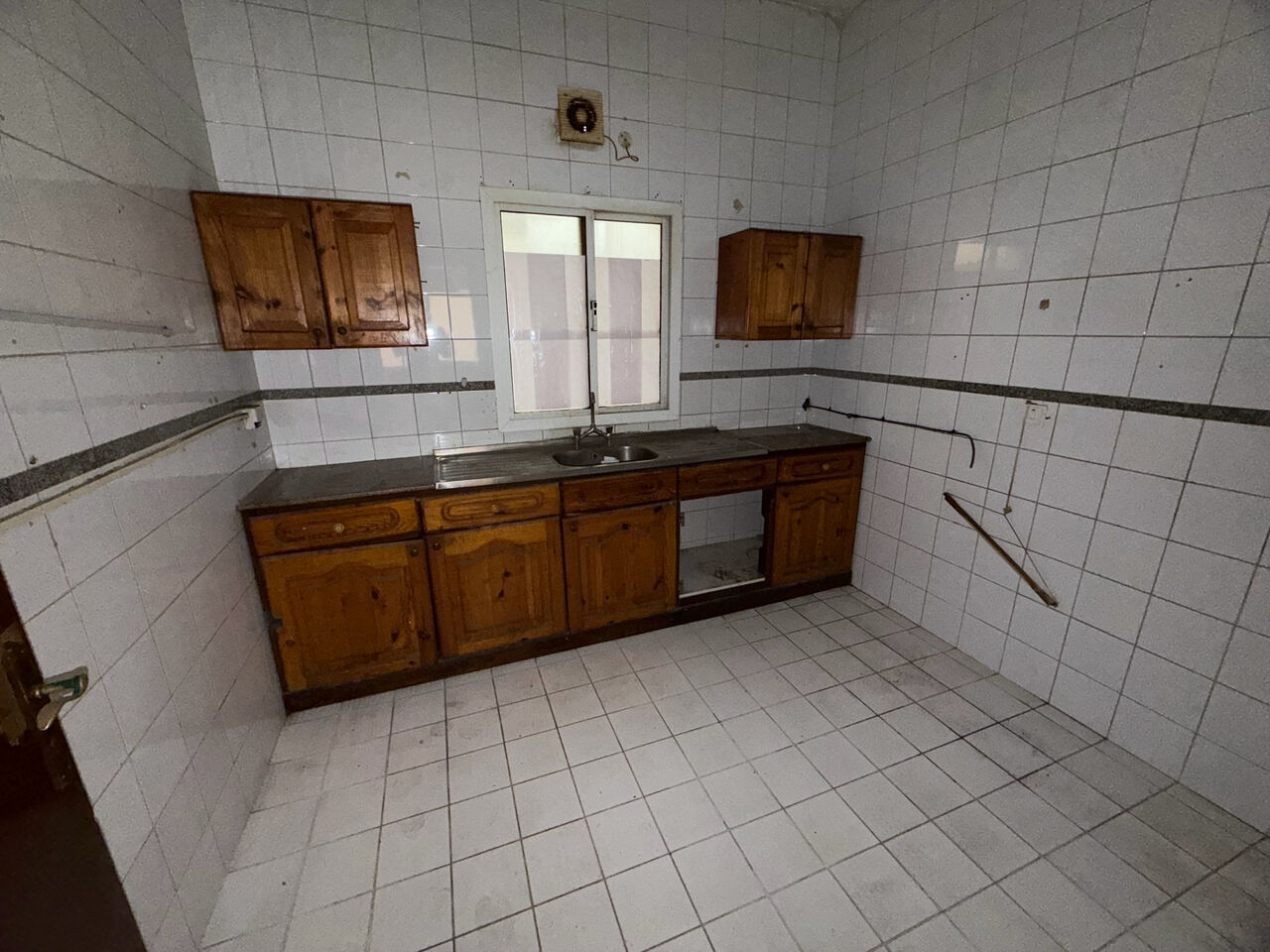 Hoora, Apartments, Flats, Houses & Villas, BHD 175/month,  2 BR,  2 Bedroom Flat For Rent Without Ewa
