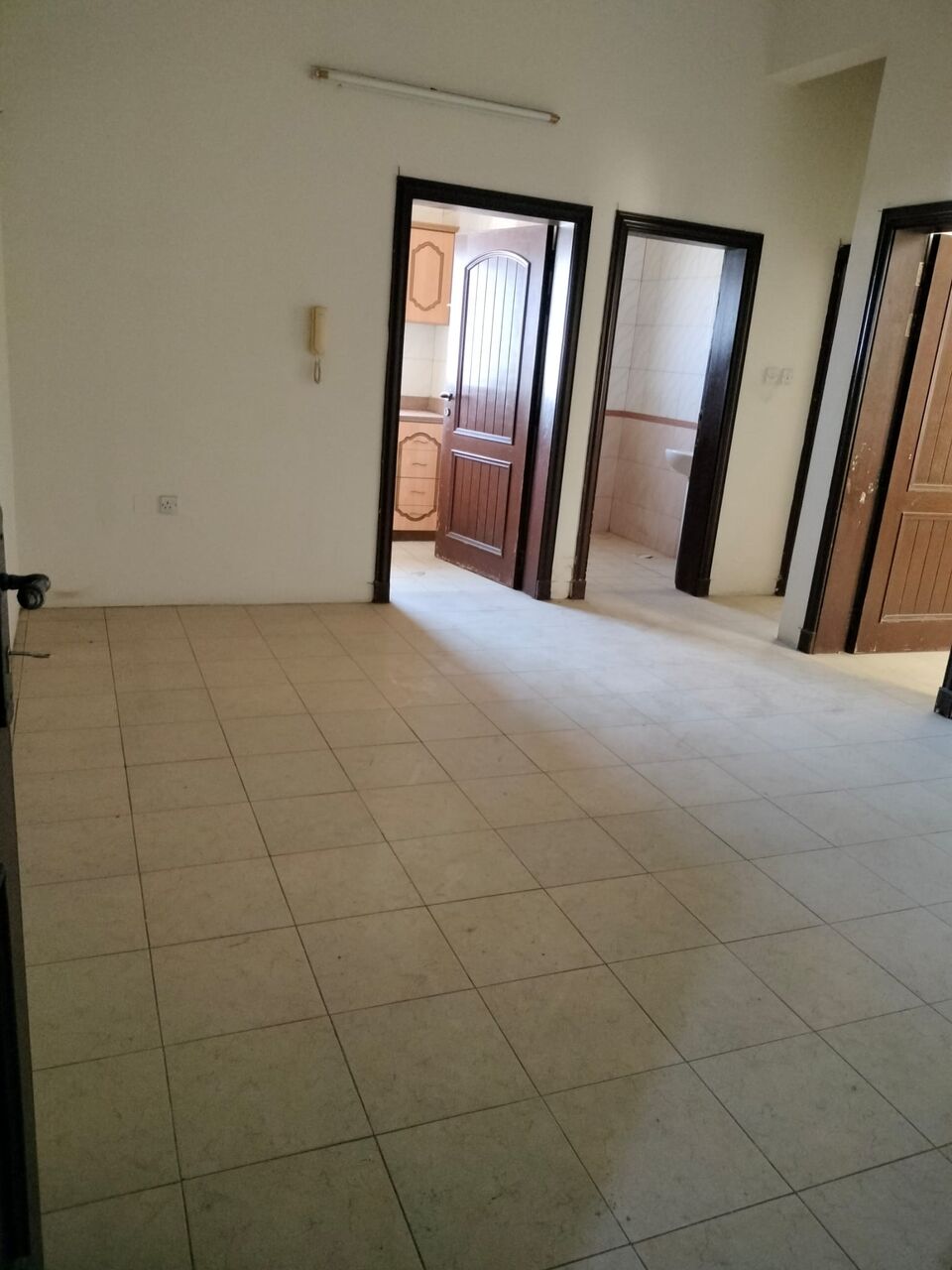 Manama, Apartments, Flats, Houses & Villas, BHD 220/year,  2 BR,  Apartment For Rent In Qudaibya Semi Furnished With Electricity 2bhk