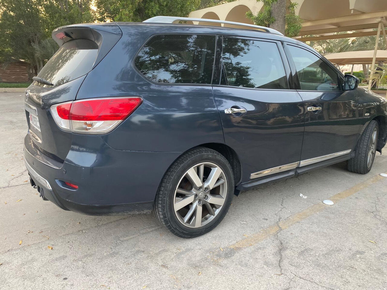 Manama, Vehicles, Cars & Trucks , BHD 2150,  Nissan Pathfinder,  2014,  Automatic,  155000 KM,  For Sale