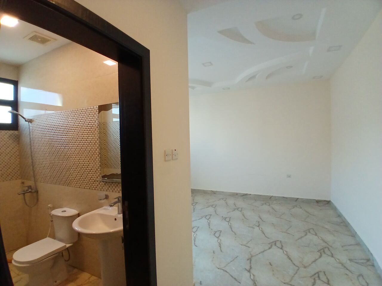Hidd, Apartments, Flats, Houses & Villas, BHD 330/month,  Flat 3bhk Inclusive Nw Hidd