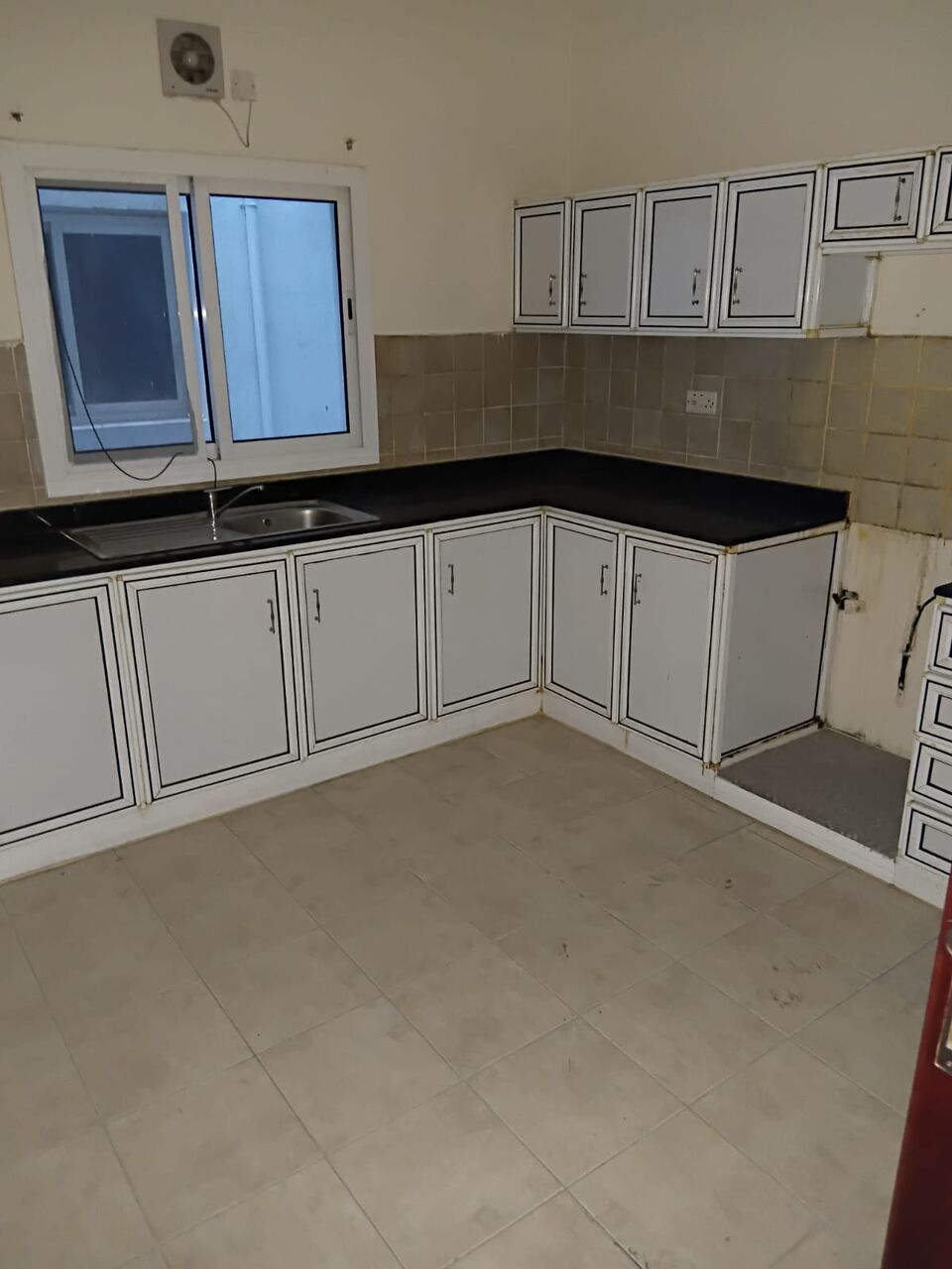 Tubli, Offices, BHD 250,  90 Sq. Meter,  OFFICE FLAT FOR RENT IN TUBLI &ndash; NEAR HIGHWAY