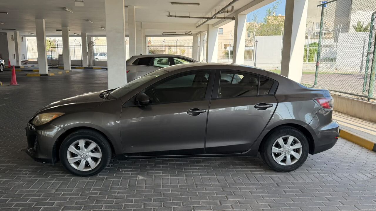 Hamad Town, Vehicles, Cars & Trucks , BHD 1450,  Mazda 3,  2013,  Automatic,  185 KM,    Model Excellent Condition Very Clean. No Works Required