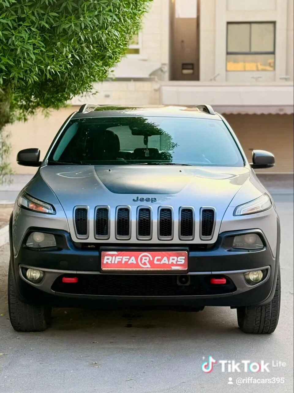 Manama, Vehicles, Cars & Trucks , BHD 3750,  Jeep Cherokee Trailhawk,  2015,  Automatic,  110000 KM,   4x4  MODEL