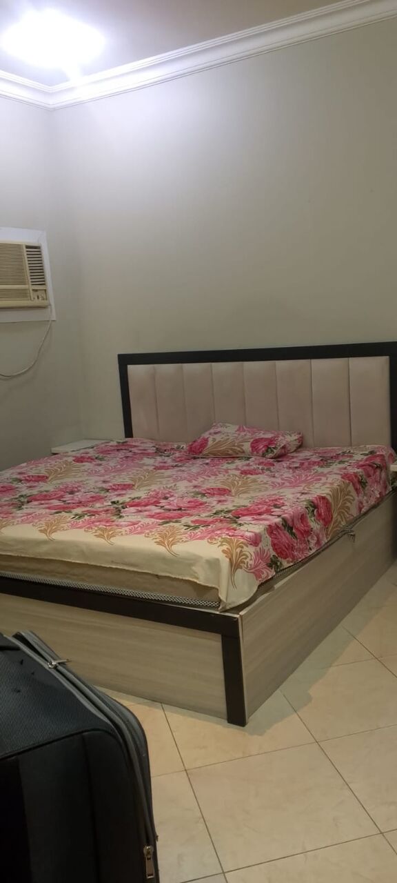Al Yarmouk, Furniture, SAR 400,  King Size Bed With Mattress.