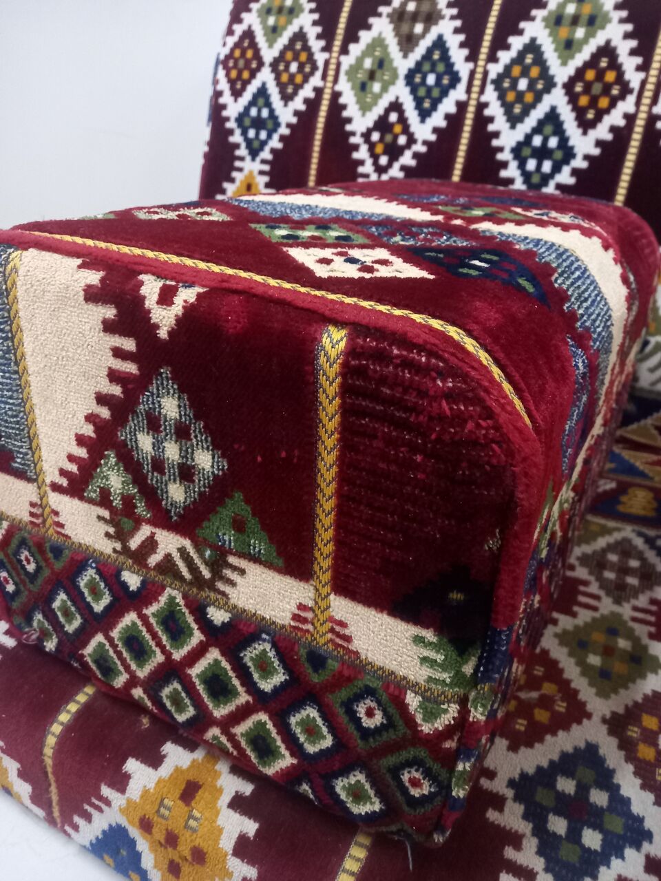 Riyadh, Household Items, SAR 30,  Majlis Hand Rest And Folding Pillow