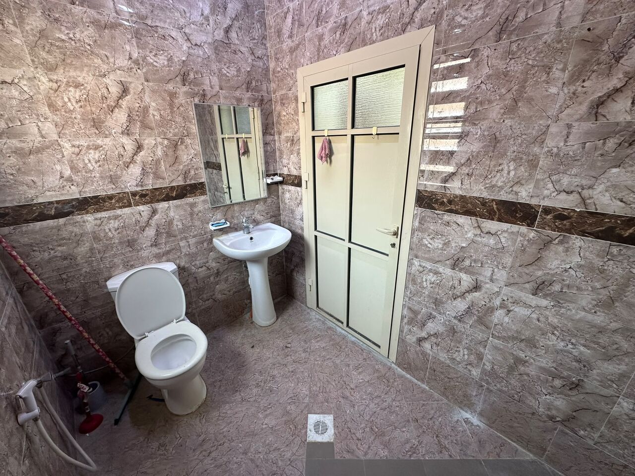 Manama, Apartments, Flats, Houses & Villas, BHD 180/month,  2 BR,  90 Sq. Meter,  شقة للإيجار في مدينة حمد – الدوار ال