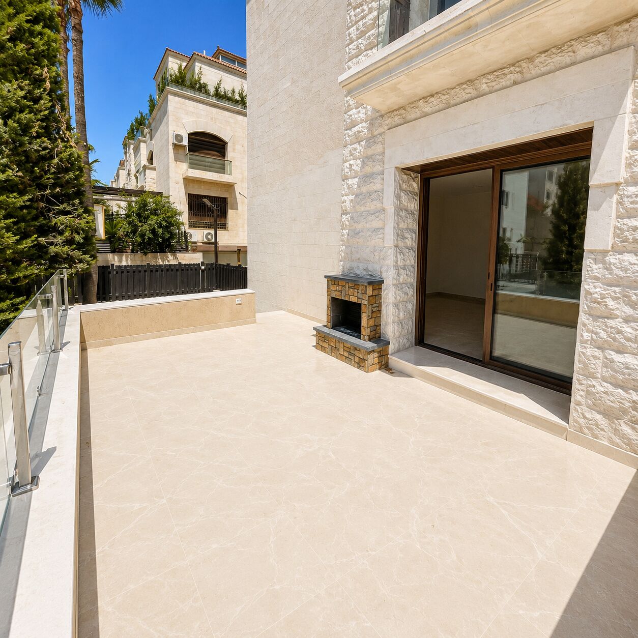 Abdoun, Apartments, Flats, Houses & Villas, JOD 20000/year,  Furnished,  3 BR,  215 Sq. Meter,  Ground Floor Apartment For Rent In Abdoun Near Taj Mall And The Saudi Embassy.