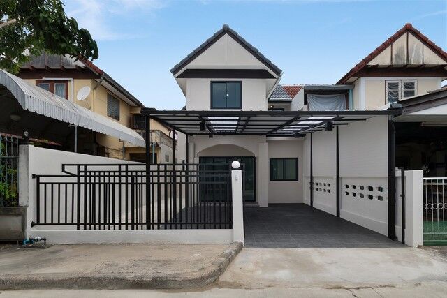 Bangkok, Real Estate For Sale, THB 2790000,  2 BR,  36 Sq. Feet,  บ้านแฝด 2 ชั้น รีโนเวทใหม่ หมู่บ้าน