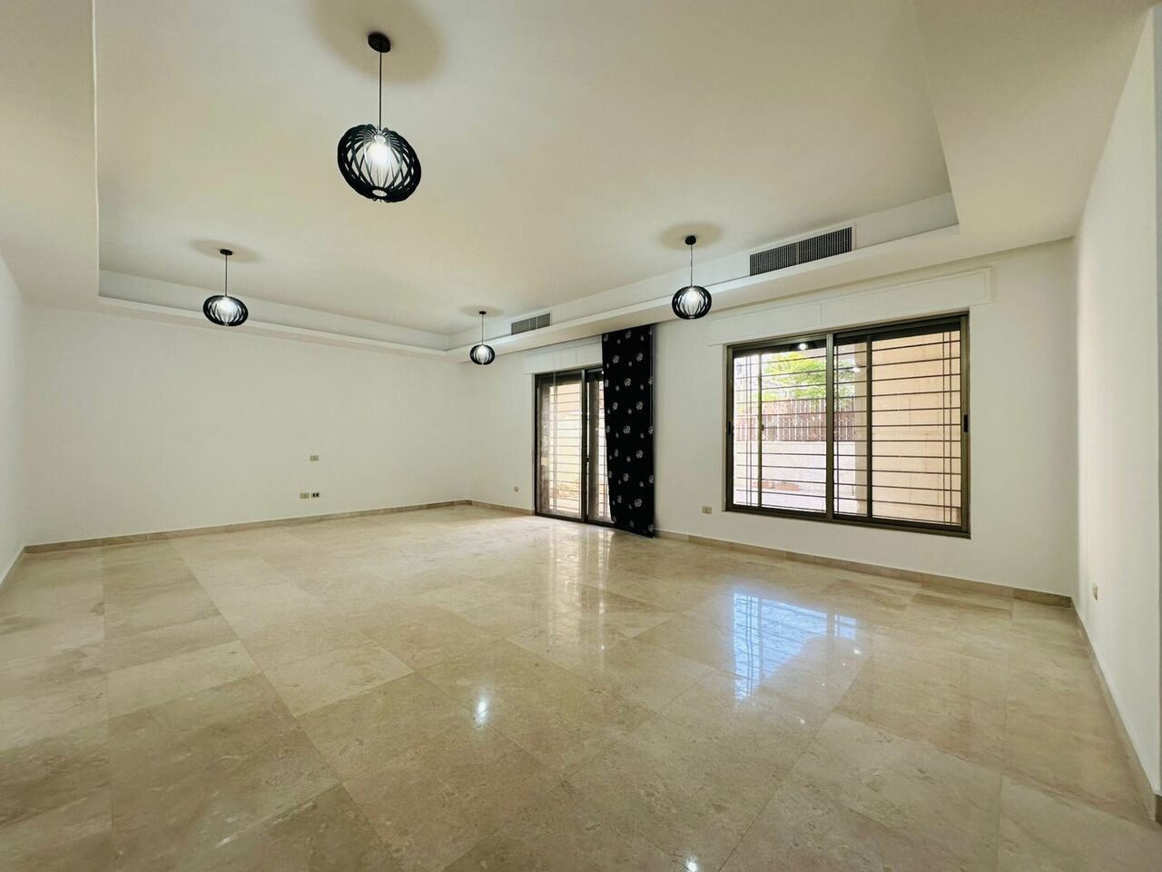 Abdoun, Apartments, Flats, Houses & Villas, JOD 16000/year,  3 BR,  200 Sq. Meter,  Apartment For Rent In Abdoun