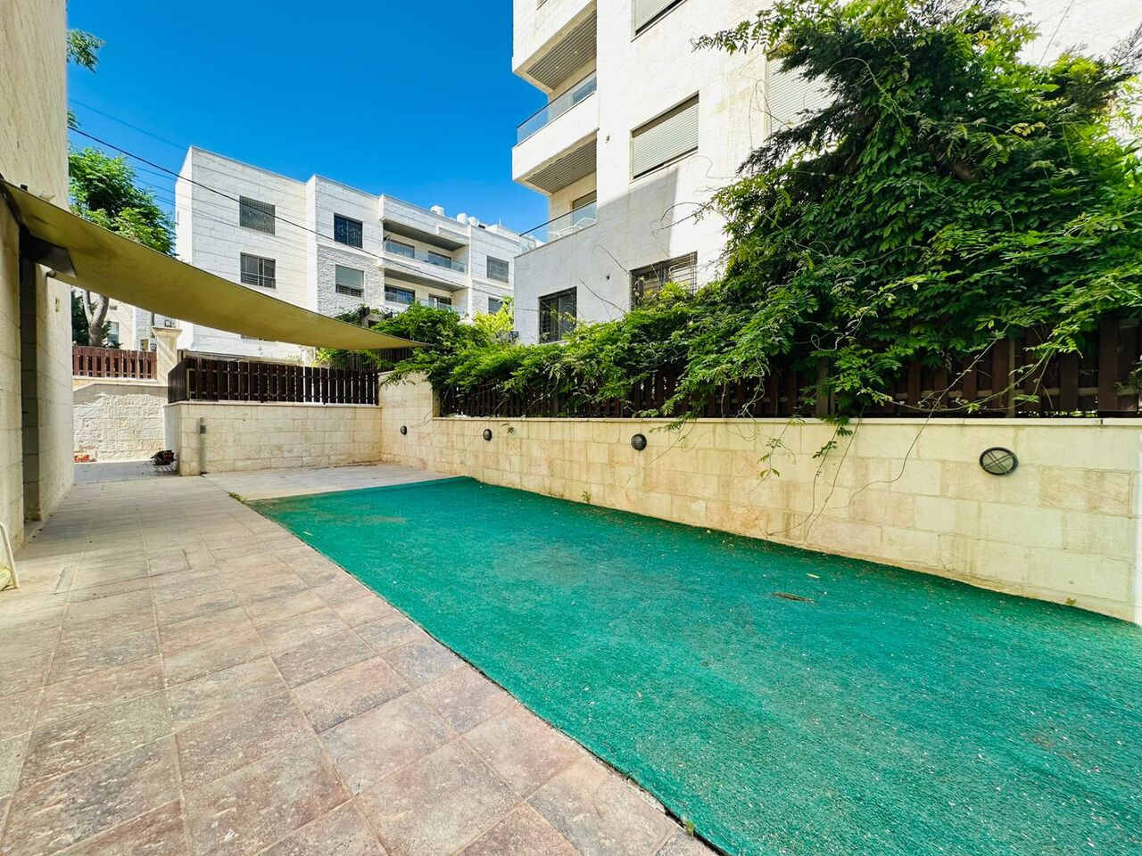 Abdoun, Apartments, Flats, Houses & Villas, JOD 16000/year,  3 BR,  200 Sq. Meter,  Apartment For Rent In Abdoun