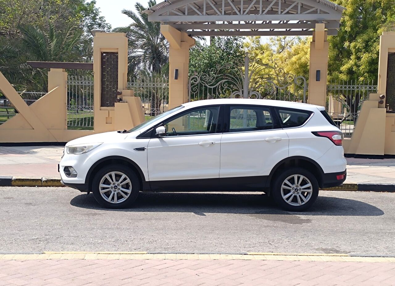 Manama, Vehicles, Cars & Trucks , BHD 3400,  Ford Escape,  2019,  Automatic,  126000 KM,  SUV