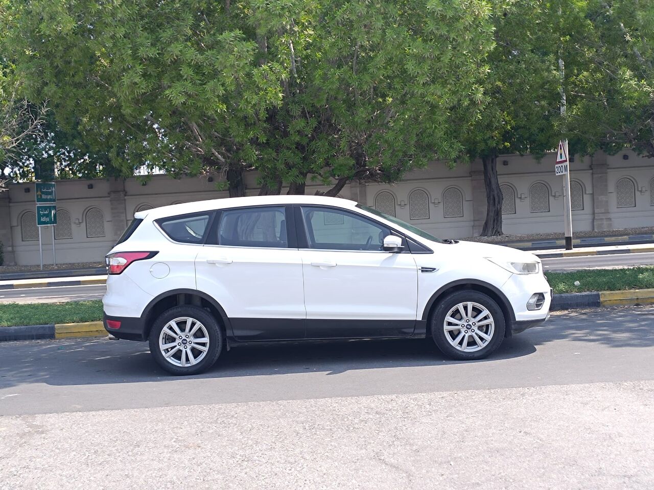 Manama, Vehicles, Cars & Trucks , BHD 3400,  Ford Escape,  2019,  Automatic,  126000 KM,  SUV