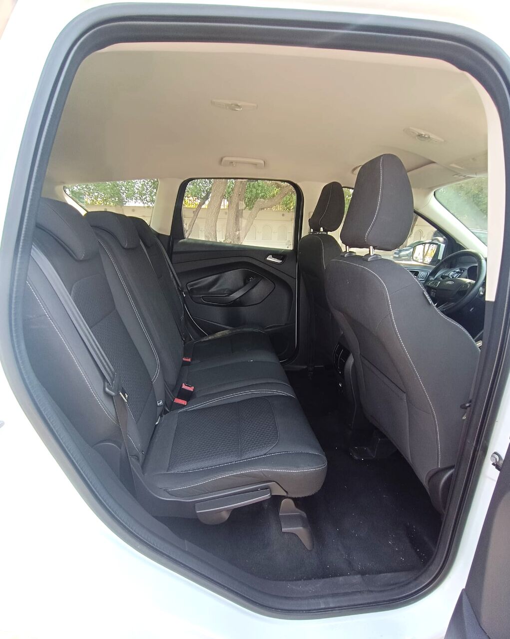 Manama, Vehicles, Cars & Trucks , BHD 3400,  Ford Escape,  2019,  Automatic,  126000 KM,  SUV
