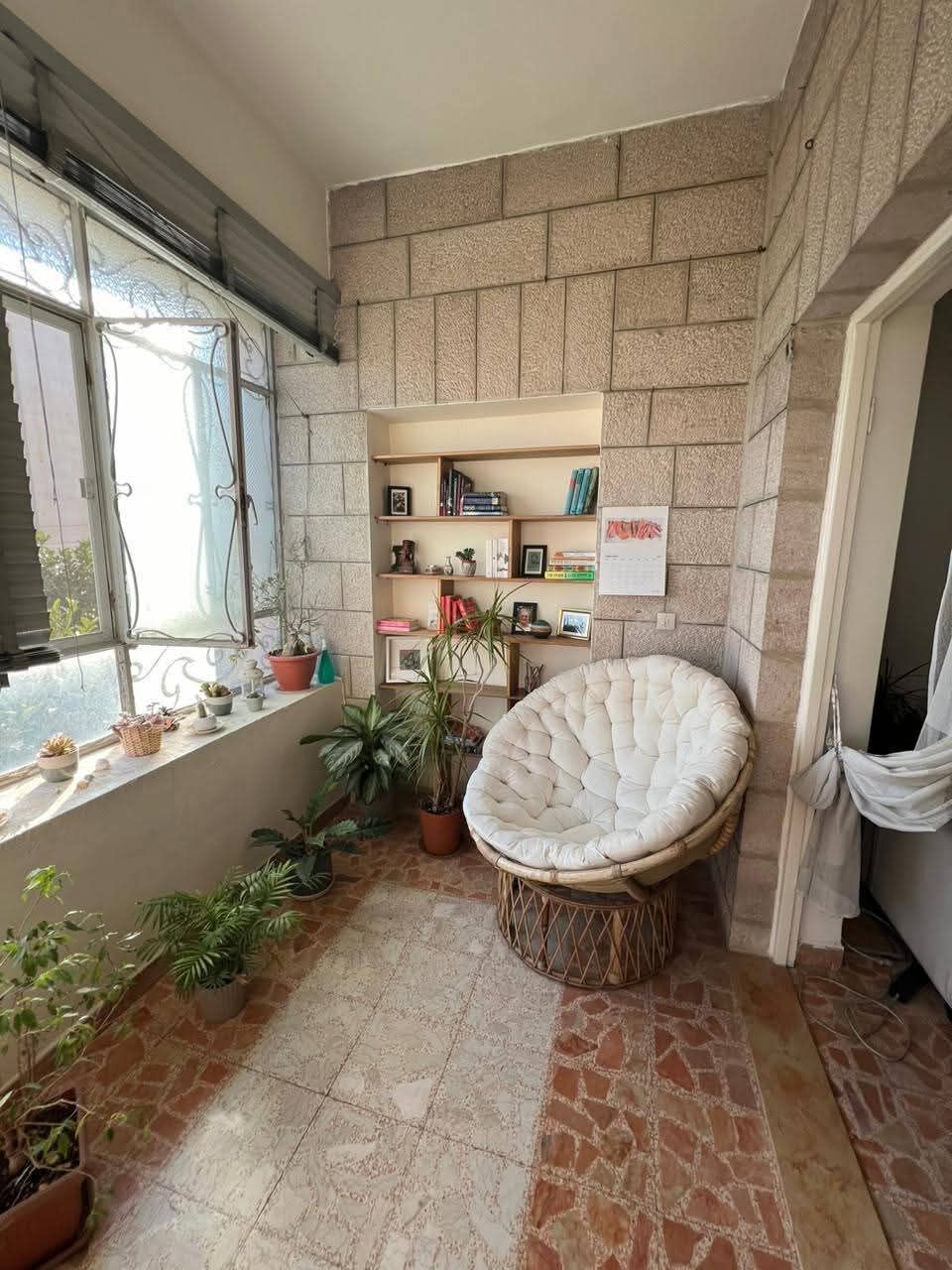 Amman, Apartments, Flats, Houses & Villas, JOD 8000/year,  Furnished,  2 BR,  Sunlit, Spacious, Fully Furnished Apartment Jabal AlWeibdeh