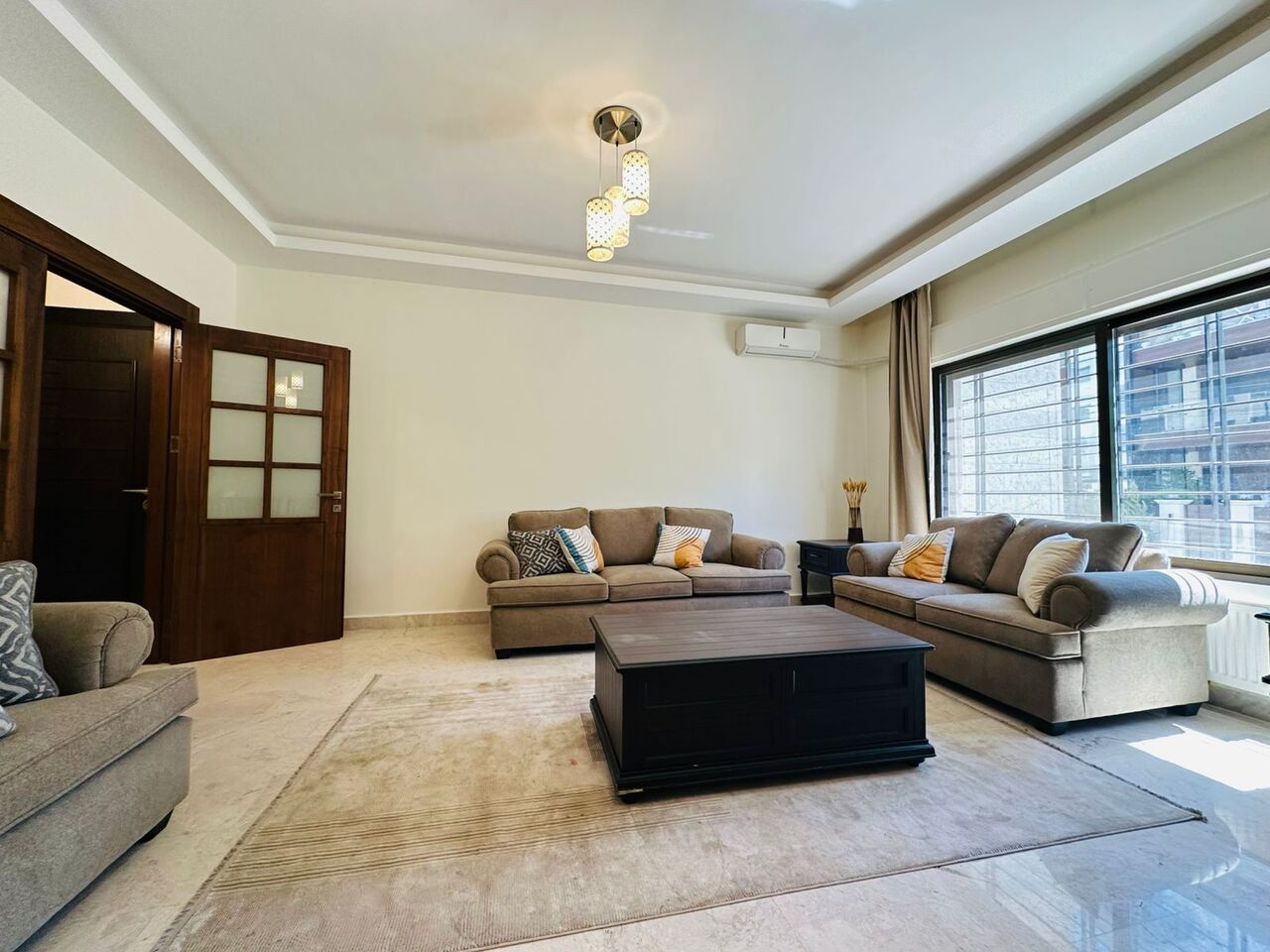 Abdoun, Apartments, Flats, Houses & Villas, JOD 15000/year,  Furnished,  3 BR,  190 Sq. Meter,  Ground Floor Apartment For Rent