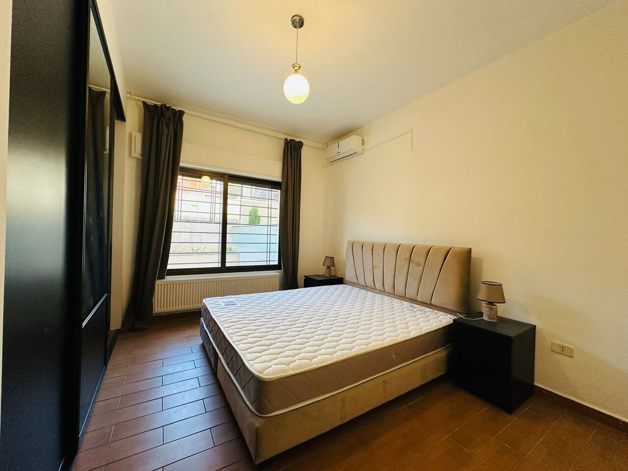 Abdoun, Apartments, Flats, Houses & Villas, JOD 15000/year,  Furnished,  3 BR,  190 Sq. Meter,  Ground Floor Apartment For Rent