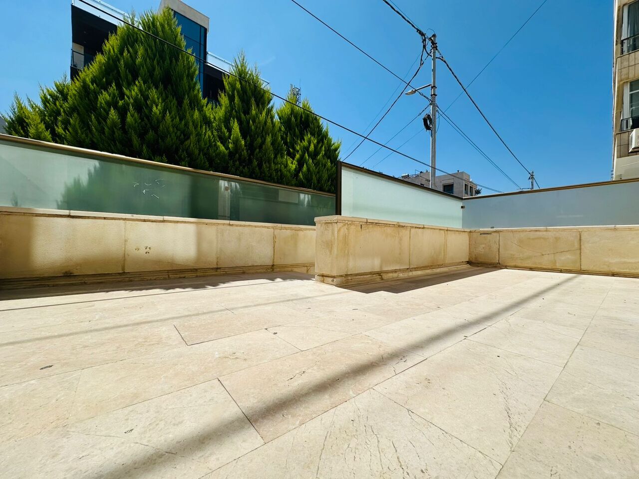 Abdoun, Apartments, Flats, Houses & Villas, JOD 15000/year,  Furnished,  3 BR,  190 Sq. Meter,  Ground Floor Apartment For Rent