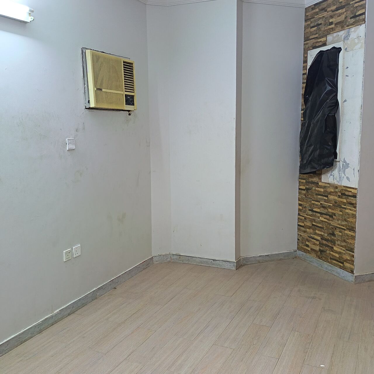 Al Rawabi, Villas, SAR 1600,  A Room Available In Villa