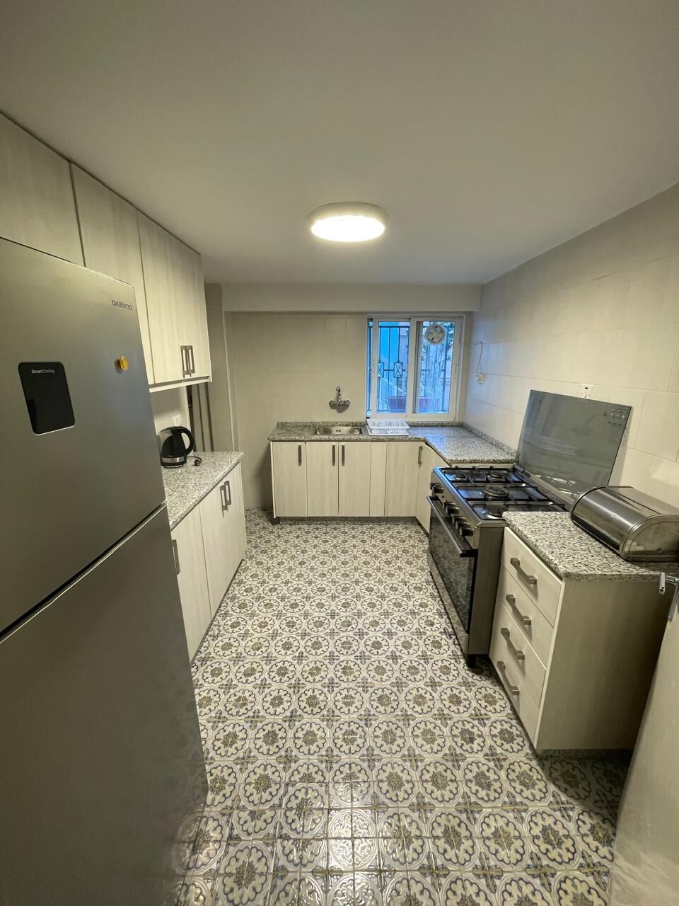 Amman, Apts/Flats Wanted, JOD 12000/year,  Furnished,  1 BR,  4 Sq. Meter,  4th Circle. Where Comfort Meets City Living. ✨