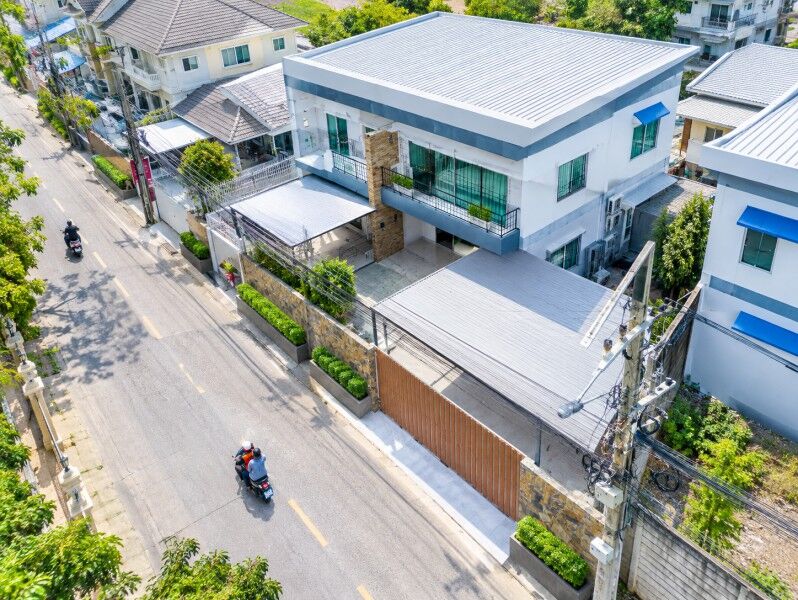 Bangkok, Villas, THB 64999,  201 Sq. Feet,  จอดรถได้ 30�40คัน ให้เช่า 200 ตร.ว. พร้อมสำน