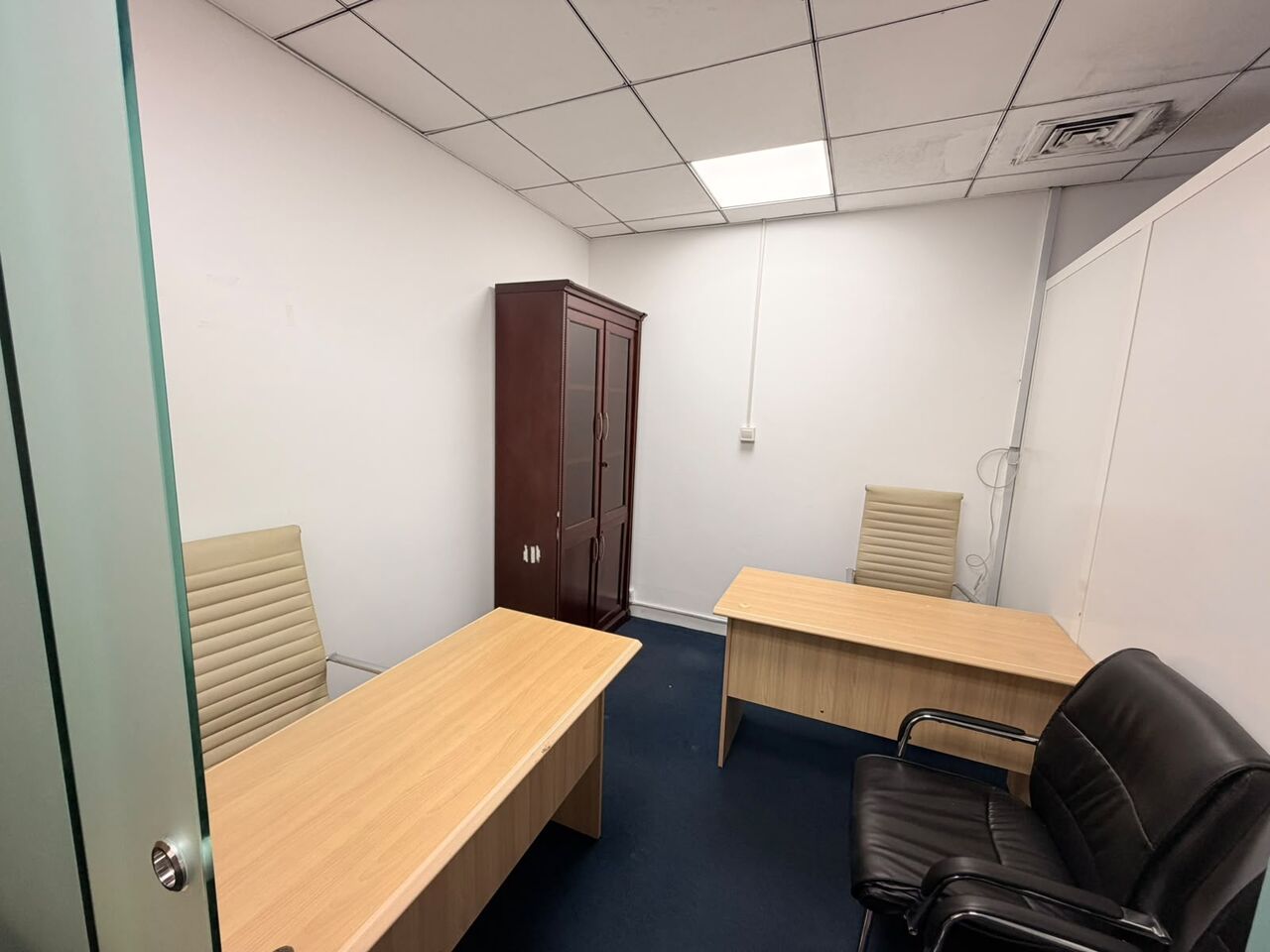 Deira, Offices, AED 26000,  100 Sq. Feet,  FULLY FURNISHED OFFICE FOR RENT &ndash; AED 26,000/YEAR