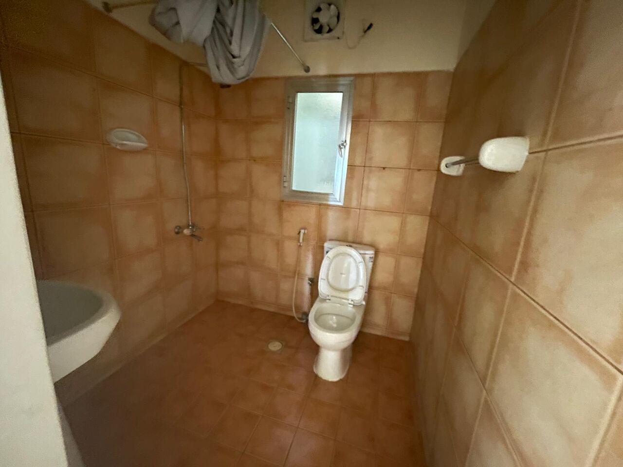 Umm Al Hassam, Apartments, Flats, Houses & Villas, BHD 250/month,  3 BR,  3 Bedroom Flat Without Ewa In Umm Al Hassam