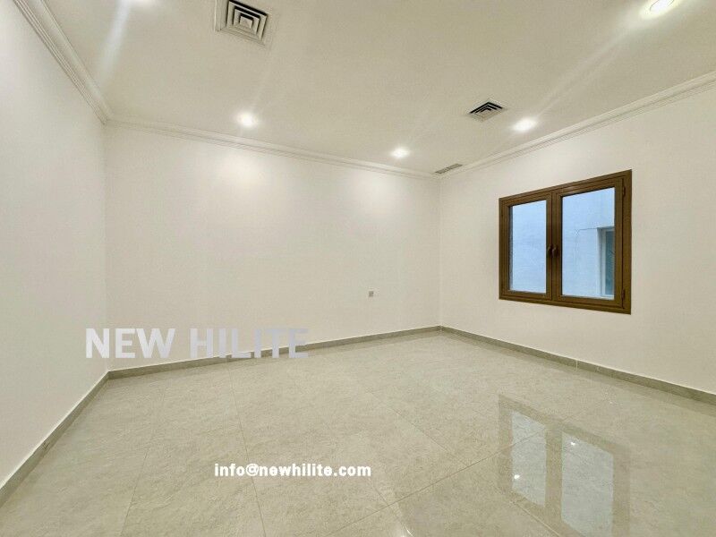 Kuwait City, Apartments, Flats, Houses & Villas, KWD 1200/month,  5 BR,  Renovated 5BR Floor For Rent In Shuhada