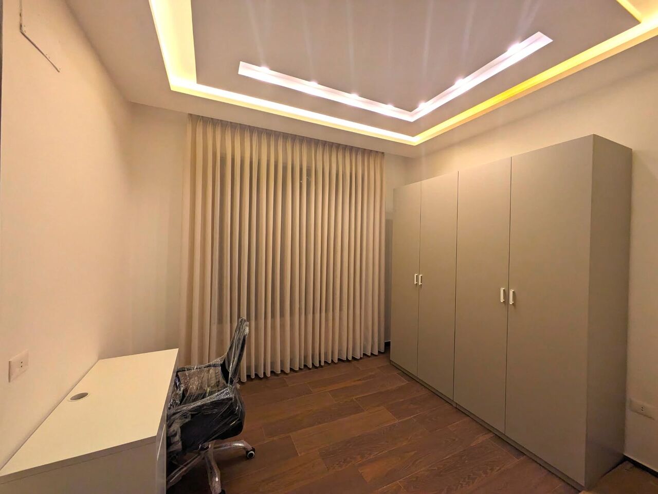 Amman, Apts/Flats Wanted, JOD 13000/year,  Furnished,  3 BR,  Sweifieh. Where Vibrant Living Meets Modern Comfort.