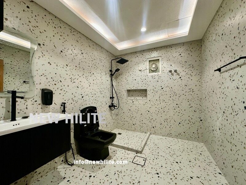 Kuwait City, Villas, KWD 750,  Renovated 3BR Floor For Rent In Al-Qurain