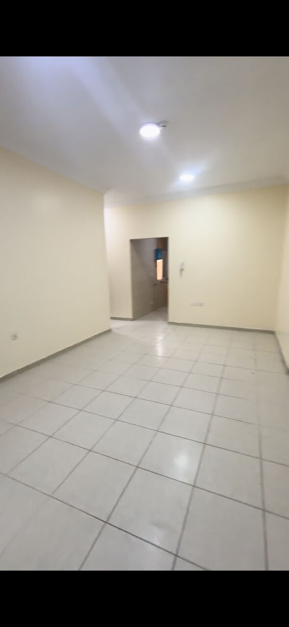 Jubail, Apartments, Flats, Houses & Villas, SAR 1750/month,  2 BR,  Unfurnished Flat For Family