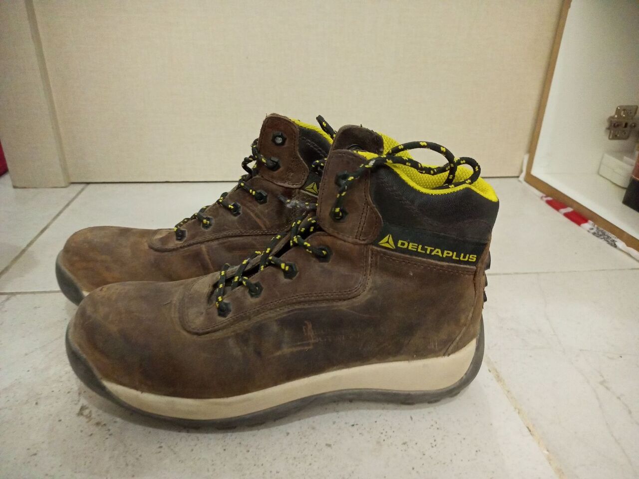 Dammam, Clothing & Accessories, SAR 80,  Safety Shoes