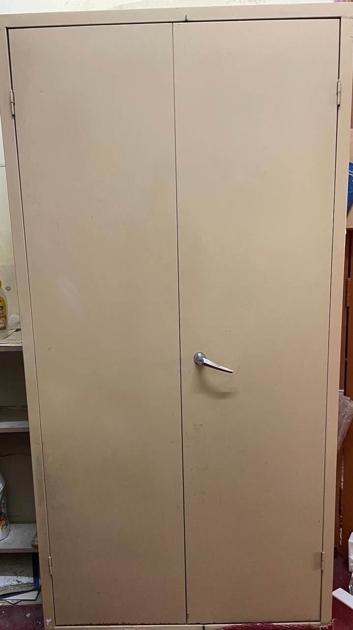 Hara, Furniture, SAR 450,  STEEL ALMIRAH & TABLE FOR SALE