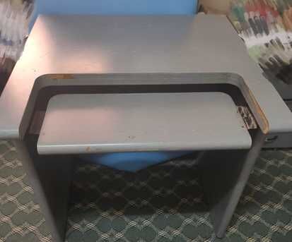 Hara, Furniture, SAR 450,  STEEL ALMIRAH & TABLE FOR SALE