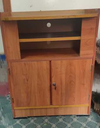 Hara, Furniture, SAR 450,  STEEL ALMIRAH & TABLE FOR SALE