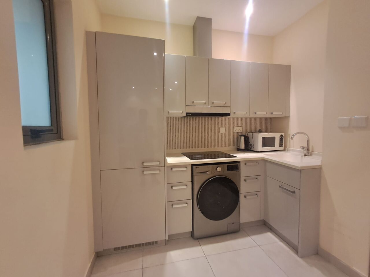 Juffair, Apartments, Flats, Houses & Villas, BHD 300/month,  Furnished,  1 BR,  Fully Furnished 1 BHK Flat For Rent In Juffair