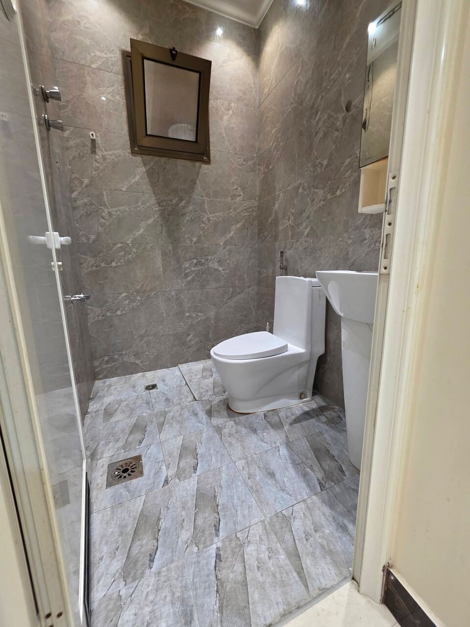 Khobar, Apartments, Flats, Houses & Villas, 2 BR,  FAMILY APARTMENT FOR RENT Layout: 2 Bedrooms + Living Room &bull; 2 Bathrooms &bull; Kitchen &bull; Spl