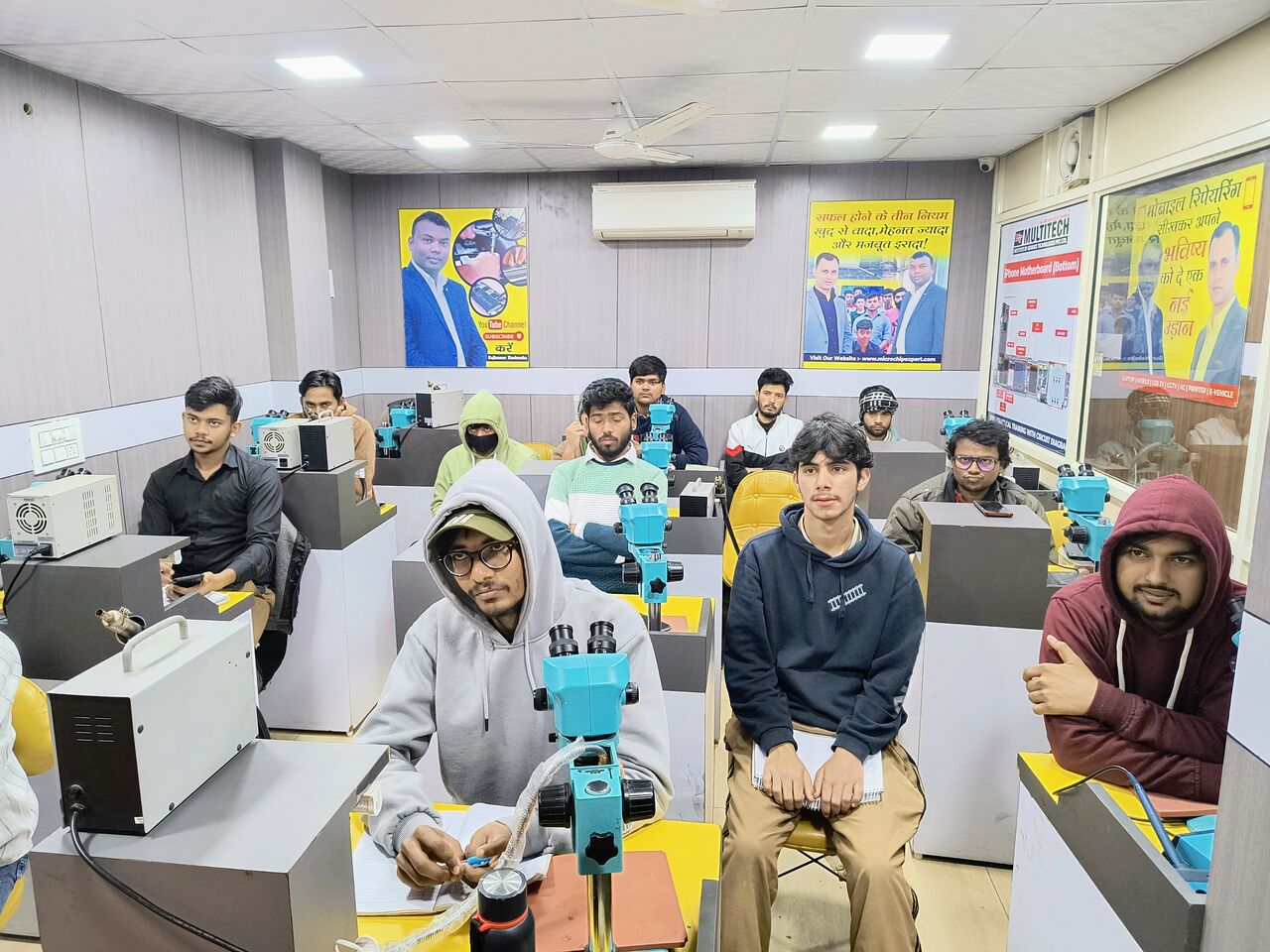 New Delhi, Lessons Offered, Mobile Repairing Course: Practical Training Guide