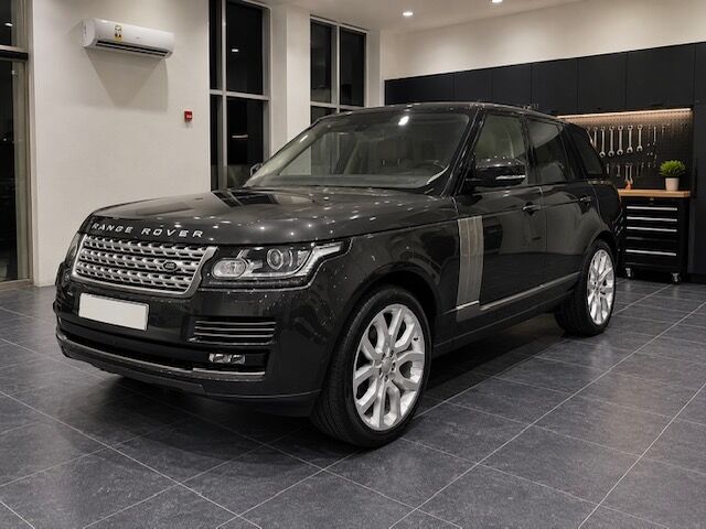 Manama, Vehicles, Cars & Trucks , BHD 14500,  Land Rover Range Rover,  2016,  Automatic,  143000 KM,  Range Rover Vogue V8
