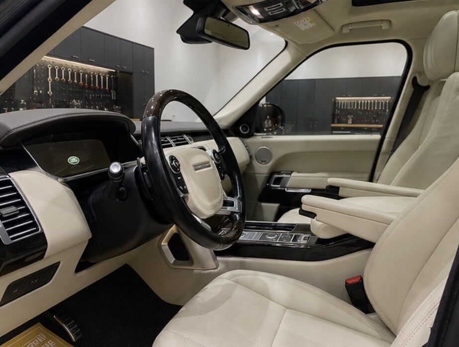 Manama, Vehicles, Cars & Trucks , BHD 14500,  Land Rover Range Rover,  2016,  Automatic,  143000 KM,  Range Rover Vogue V8