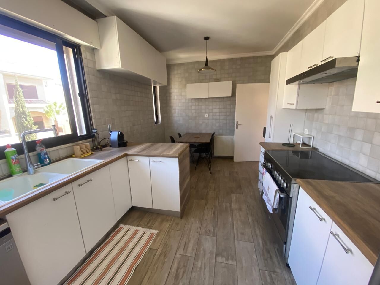 Abdoun, Apartments, Flats, Houses & Villas, JOD 20000/year,  Furnished,  3 BR,  260 Sq. Meter,  Furnished Rooftop For Rent In Abdoun