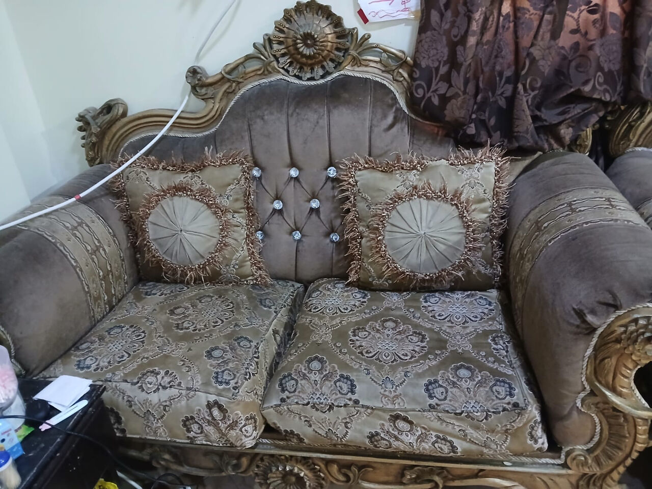 Jubail, Furniture, SAR 450,  7 Seater Royal Sofa Set In Good Condition . Whatsapp Num 548471728.
