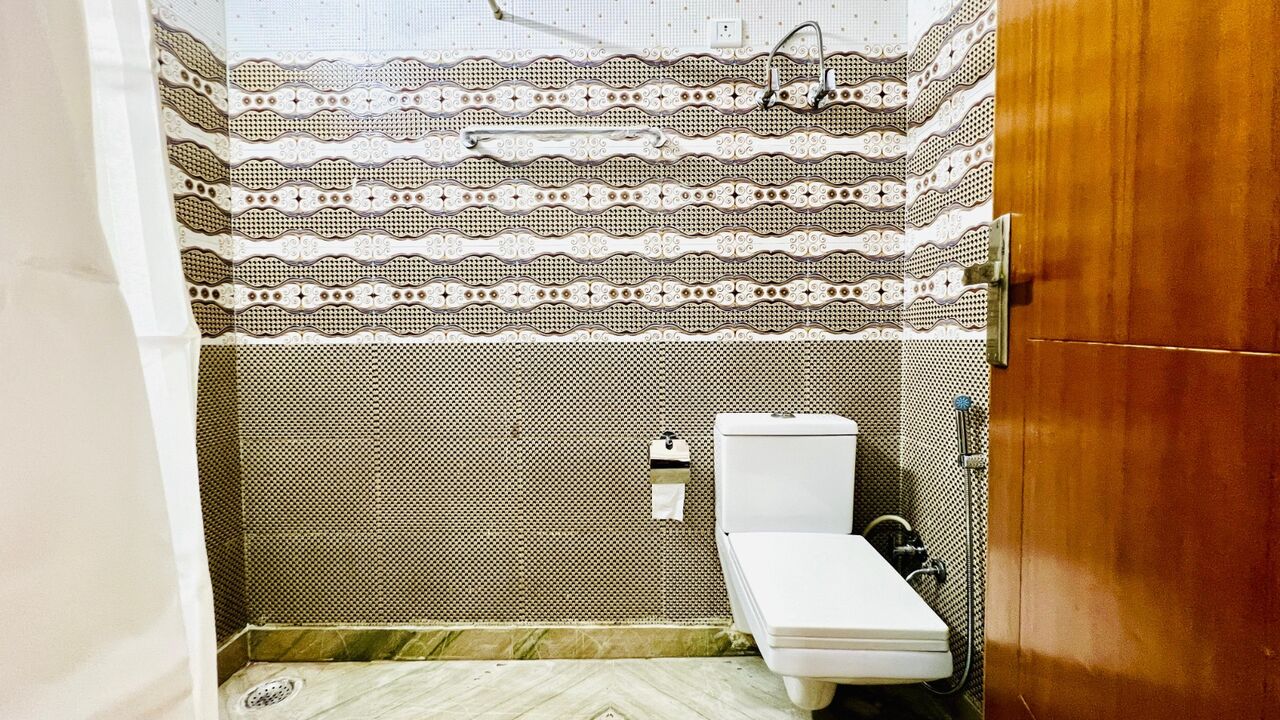 Rohini, Apartments, Flats, Houses & Villas, INR 12499/day,  4 BR,  220 Sq. Feet,  Classified Ad
